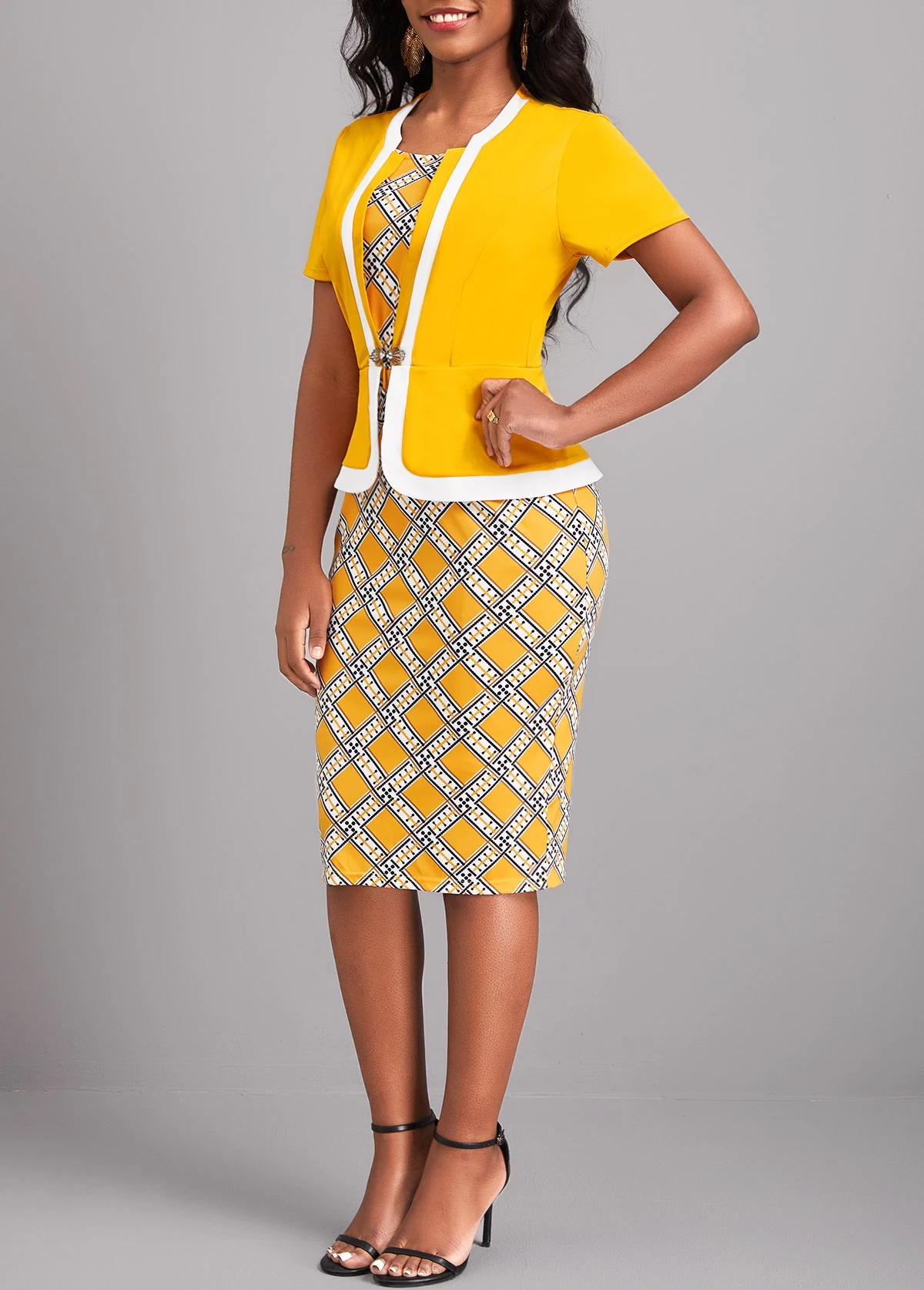 Ginger Geometric Print Short Sleeve Bodycon Dress 4 Ginger Geometric Print Short Sleeve Bodycon Dress - Image 4