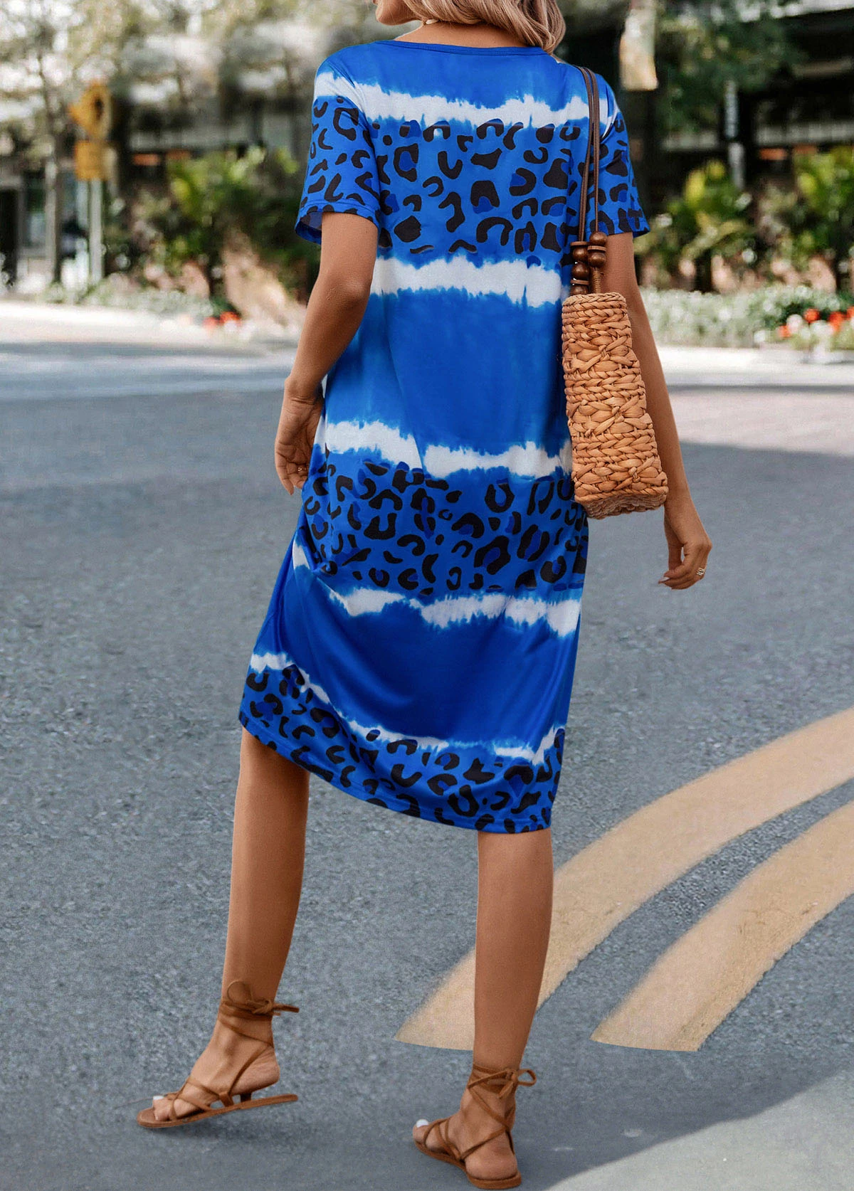 Blue Leopard H Shape Short Sleeve Dress 2 Blue Leopard H Shape Short Sleeve Dress - Image 2