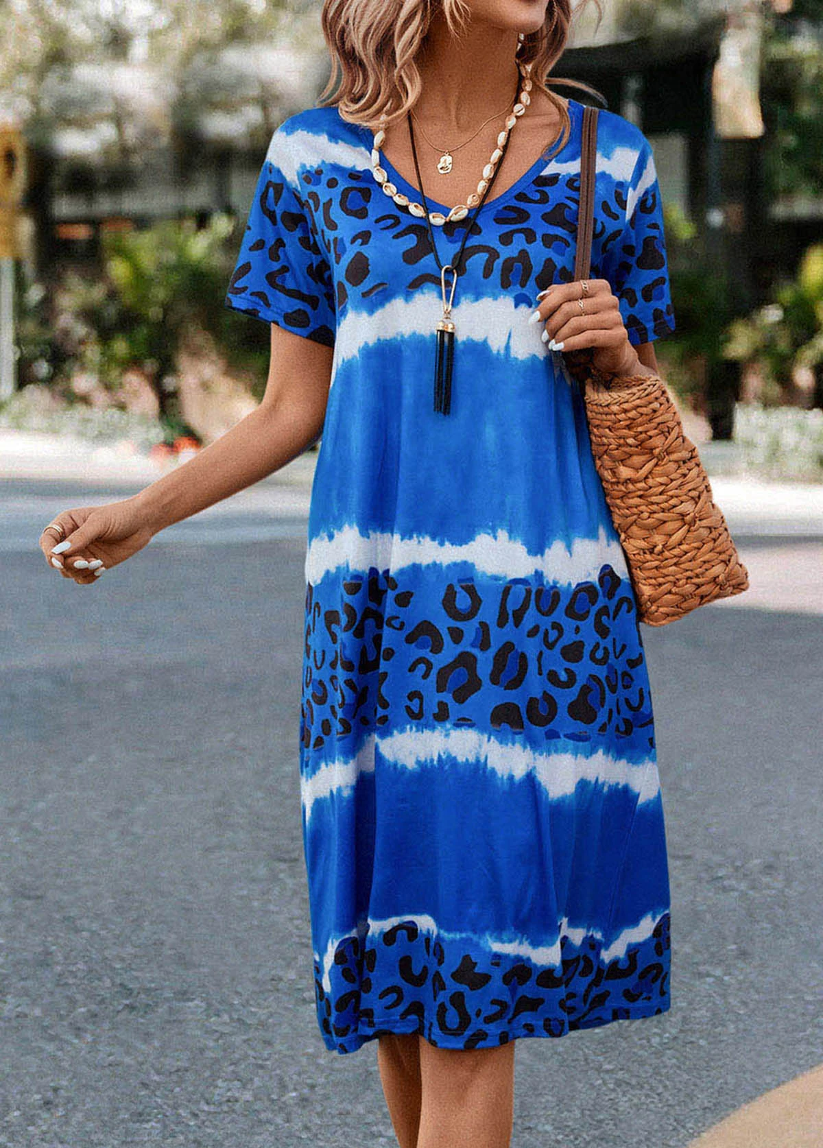 Blue Leopard H Shape Short Sleeve Dress 3 Blue Leopard H Shape Short Sleeve Dress - Image 3